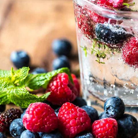 Co jeść, żeby żyć dłużej? Produkty najbogatsze w antyoksydanty